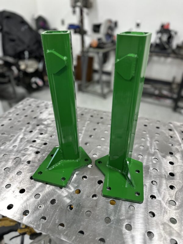 X700 Signature Series - 2 Wheel Steering (2WS) 45 Loader Mounts