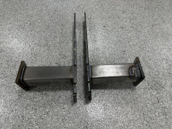 X700 Signature Series - 2 Wheel Steering (2WS) 120R Loader Mounts