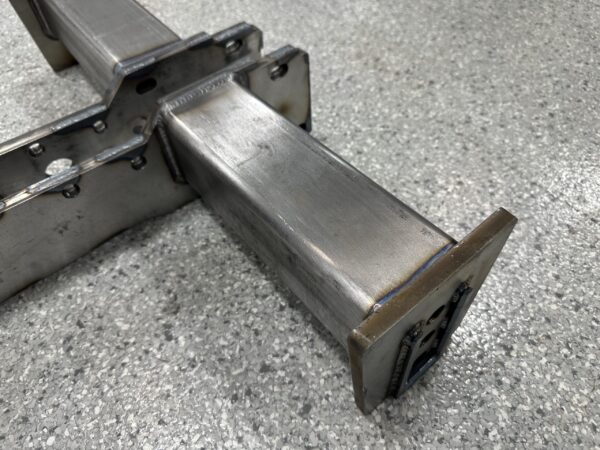 X700 Signature Series - 2WS (2 Wheel Steering ) 120R Loader Mounts