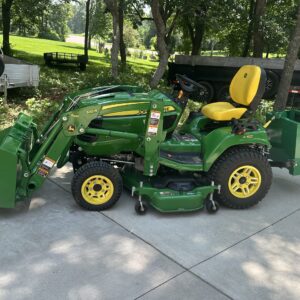 X700 Signature Series - 2WS (2 Wheel Steering ) 120R Loader Mounts