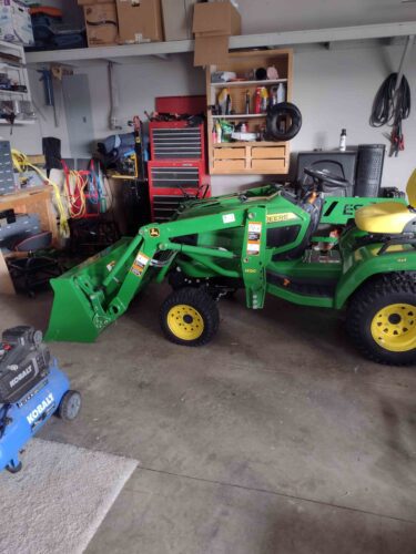 X700 Signature Series - 2 Wheel Steering (2WS) 120R Loader Mounts photo review